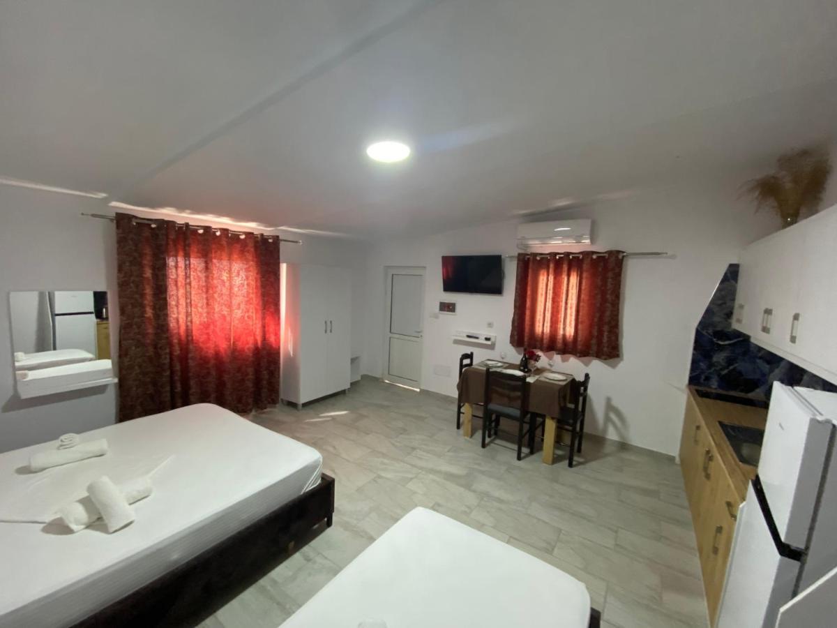 Full Moon Apartments Ksamil Bagian luar foto