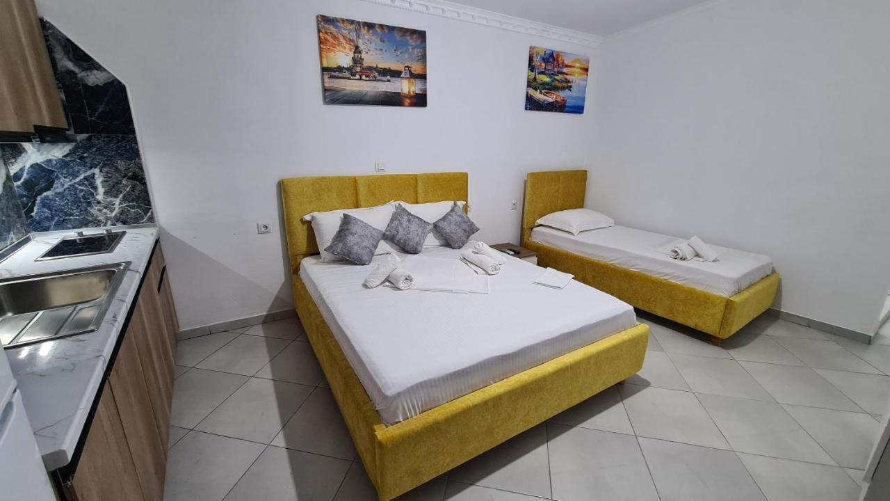 Full Moon Apartments Ksamil Bagian luar foto