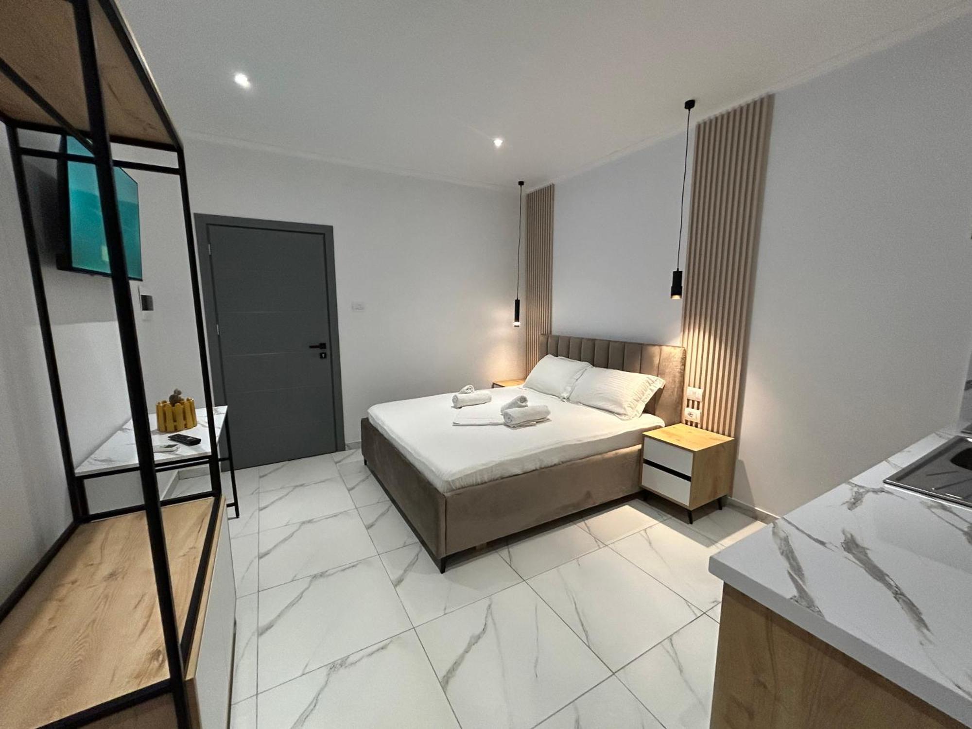 Full Moon Apartments Ksamil Bagian luar foto